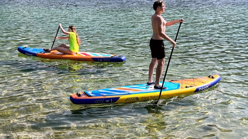 neon x7 sunset tourer nafukovaci paddleboard v akci